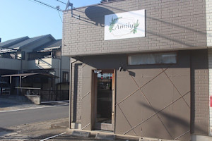 Amily 成田東町店(アミリーナリタアズマチョウテン)