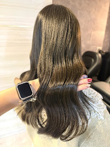 《高橋亜美》オリーブグレージュ/艶カラー/大宮