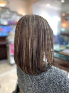 明るいハイライトボブ - elle brille 用賀掲載