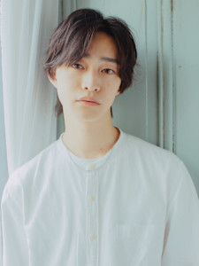 爽やかセンターパートスタイル - PULP 古着×髪質改善×メンズカット掲載