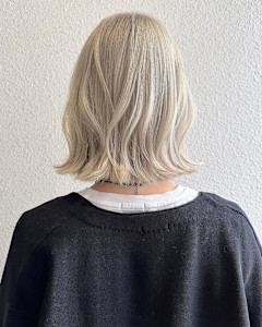 ホワイトピンク/全頭ブリーチ/ミニボブレイヤー - Cyntia by artina 渋谷店掲載