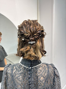 ハーフアップアレンジ/ボブヘアアレンジ/結婚式お呼ばれヘア - AO。掲載