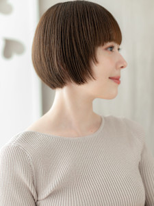ぱっつん前髪レイヤーショートマッシュルームヘア30代40代 - COVER HAIR bliss【カバーヘア ブリス】北浦和/北浦和西口店掲載