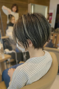 【小田急相模原】白髪ぼかしで魅せるショート