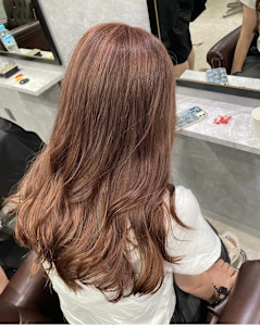 ピンクベージュ