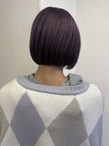 毛先が纏まる切りっぱなしボブ×ラベンダーピンク