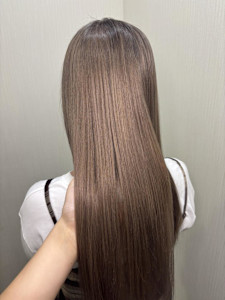 シルバーベージュカラー