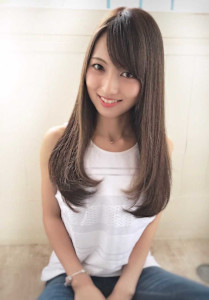 髪質改善×小顔映えレイヤー：最旬シルキーロング