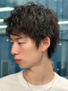 ツイストスパイラルパーマ 束感 眉毛カット マッシュパーマ