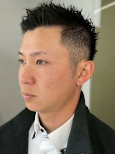 ベリーショート アップバング ツーブロック ビジネス 30代