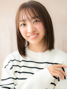 グレーブラウン美髪艶感ストレート前下がりボブディ20代30代 - COVER HAIR bliss【カバーヘア ブリス】大宮/大宮西口店掲載