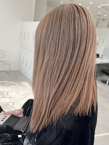 くすみベージュ - K&K  ブリーチ/ダブルカラー/プルエクステ/縮毛矯正/髪質改善掲載