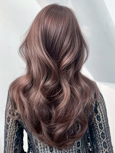 韓国ヘアココアベージュロング_ba573491 - IT by ALBUM 下北沢店掲載