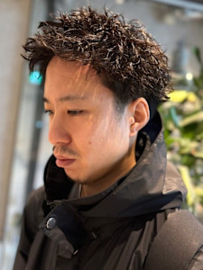 スパイキーショート ツイストスパイラルパーマ アップバング - 全室完全個室Men's hair salon STELLA掲載