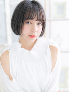 くすみカラー小顔前下がり切りっぱなしボブ　グレーブラウン - mod's hair【モッズヘア】越谷/越谷西口店掲載