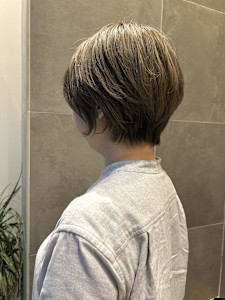 ショートヘア×ダブルカラーベージュ