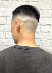 スキンフェード×大人ショート - グレイスフルバーバー プラチナム掲載