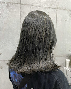 オリーブグレージュ