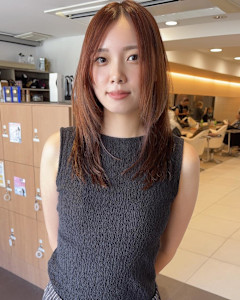 シャギーレイヤーストレートオレンジカラーヘルシー垢抜け