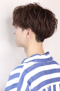 ゆるっとパーマの外国人風センターパート - LIPPS hair 自由が丘【リップスヘアー】掲載