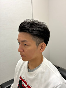 清潔感と爽やかさを両立したビジネススタイル