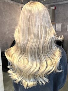 《巴結生》ホワイトベージュ/ハイトーン/大宮 - elu by lovis掲載