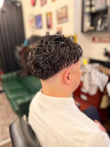 ツイスト平巻きミックスパーマ - Bro Tokyo BARBERSHOP 神田店 MEN'S専門理容室掲載