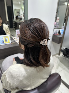 ハーフアップヘアー