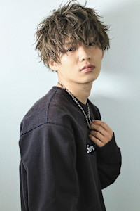 ランダム束感ショート - LIPPS hair 難波【1/16 NEW OPEN】掲載