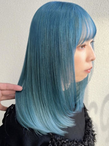 透明感カラー/ブルー/ブルーカラー/全頭ブリーチ - Cyntia by artina 渋谷店掲載
