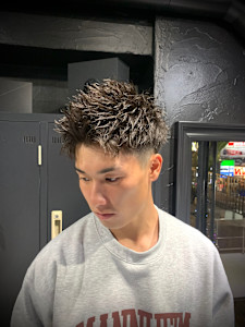 スパイキーショート×ジェットモヒカン×短髪×メンズ×フェード - owl 心斎橋掲載
