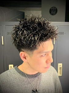スパイキーショート×短髪×大人男性×ピンパーマ×フェード - owl 心斎橋掲載