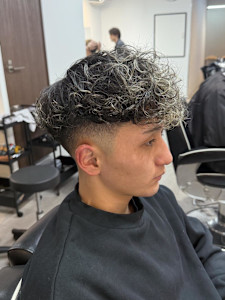 フェード/メンズ/大宮/ツイストスパイラル - Vii men掲載