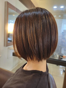 丸み×くびれで“首が細く見える”大人ショート 朝5分でキマる - STYLE 成城掲載