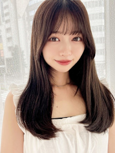 上品大人可愛い 顔周り似合わせカット　小顔レイヤー