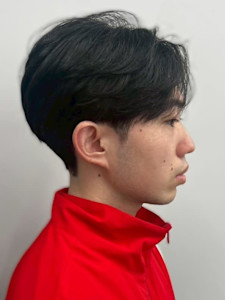 韓国風センターパート ツーブロック 20代 フェザーパーマ