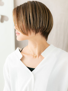 オレンジベージュハイライトかきあげ丸みショート20代30代 - COVER HAIR bliss【カバーヘア ブリス】北浦和/北浦和西口店掲載