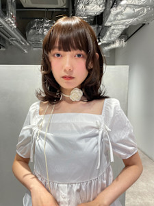 顔まわりレイヤー/アッシュブラウン - MINX OVER掲載