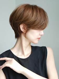 前下がりショート・ボブ/絶壁解消/前髪あり/40代/30代 - INCEPTION  GINZA 銀座掲載