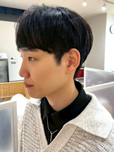 メンズカット ミニマッシュ 黒髪ショート ツーブロック - Ai WilL掲載