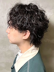 ミディアムウルフ ツイストスパイラルパーマ アップバング