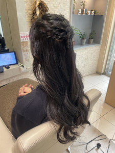 編み込みハーフアップで魅せる、大人上品アレンジ