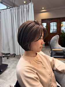 大人可愛い レディースショートボブ