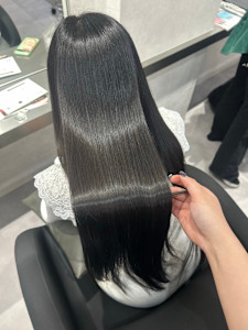 縮毛矯正＆カラー／艶髪ダークグレー