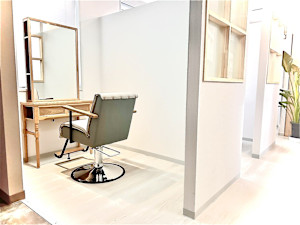 個室型ヘアサロン MaCaro. by across(マカロ)