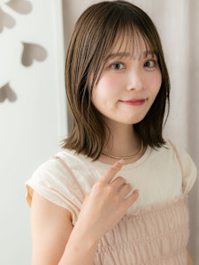 くびれミディアム小顔マレットヘアウルフボブディ20代30代