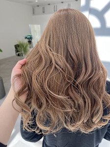 キャメルベージュ