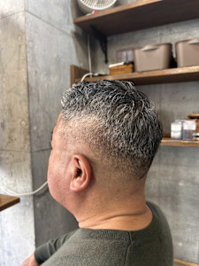 メンズフェードグレイヘア - Lourdes hair design掲載