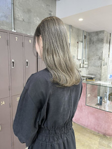 ミルクティーグレージュ