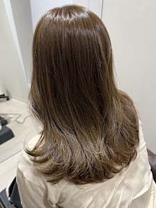  『ROW横浜』カーキカラー